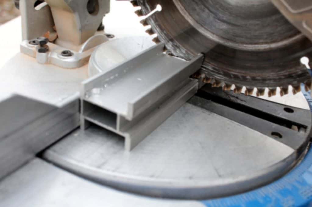 Can You Cut Aluminum With a Miter Saw? Safe, Accurate Tips and Best Practices