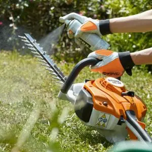 What Is the Best Lubricant for Hedge Trimmer Blades? Expert Guide to Choosing the Right Oil