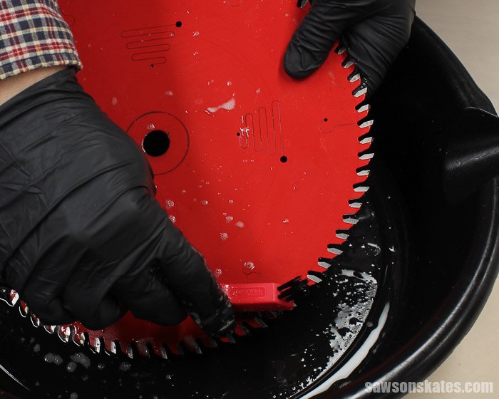 How to Clean Saw Blades: Easy Step-by-Step Methods for Cleaner, Sharper Cuts
