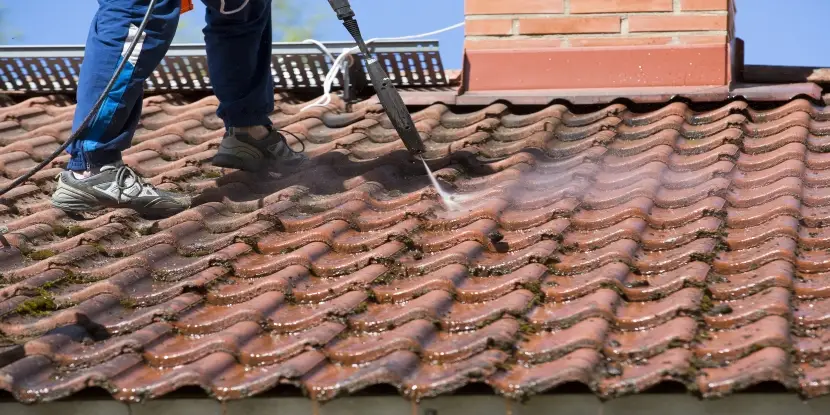 How to Pressure Wash a Roof Safely and Effectively